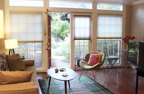 Candler Park Cottage | Chic Art Cottage in Historic Candler Park - Near Mulberry Fields, Close to City Buzz