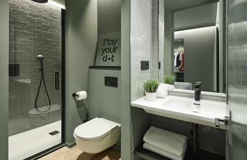 Sol Hotel | Chic & Basic dot