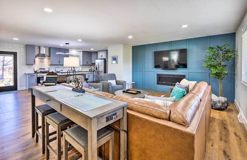 Downtown Cottage | Chic Bentonville Home ~ 1 Mi From Downtown!