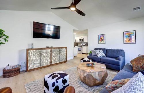 Bentonville Cottage | Chic Bentonville Home w/Patio & Fire Pit!
