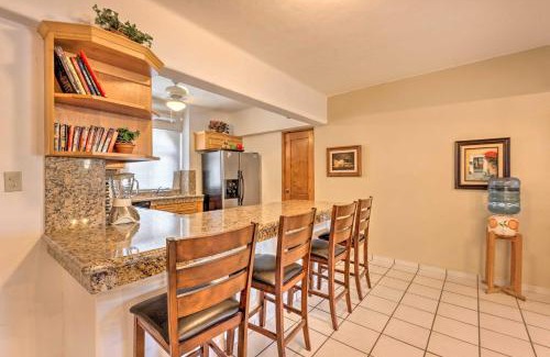 Centro Apartment | Chic Cabo San Lucas Getaway Less Than 2 Miles to Beaches!