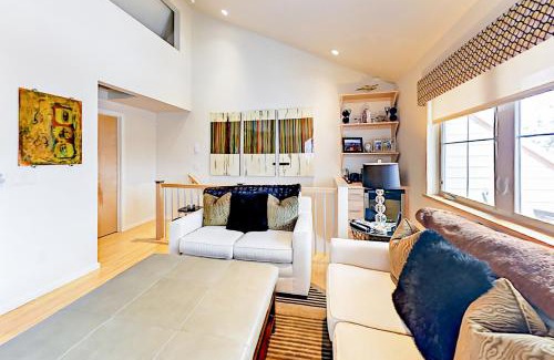 Aspen Apartment | Chic Condo Unit 1