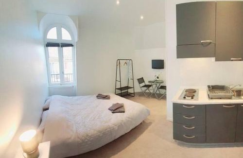 Vierzon Apartment | Chic & Contemporain