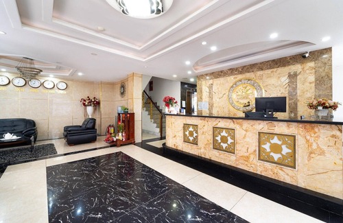 Binh Chanh House | Chic Deluxe Double Room at Sunrise Trung Son