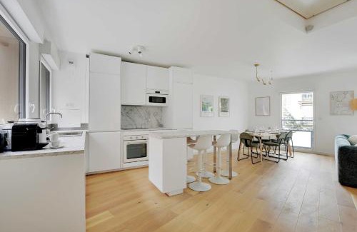 Le Bois Porte de Nogent Apartment | Chic Duplex with Rooftop -3BD-6P- Nogent-sur-Marne