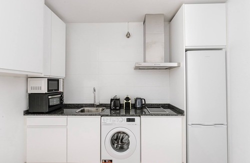 El Palo Apartment | Chic El Palo 1BR w/Elevator, near beach area