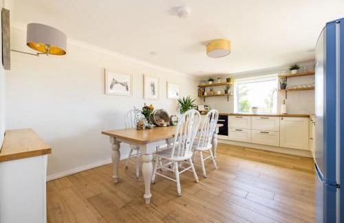 Frome House | Chic Family Barn, edge of Frome + country views