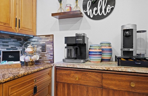 Port Saint Lucie House | Chic Family Friendly 4 Bedroom Home with Hot Tub+Pool Table+Game Room+WiFi