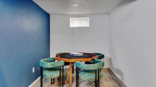 Highlands House | Chic Family Retreat with Game Room backyard with fire pit and minutes to Downtown!