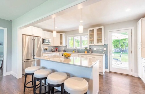 Hampton Bays House | Chic Hamptons Home with Heated Gated Pool and Grill