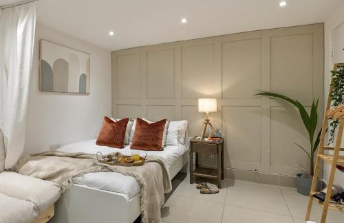 Harrow Road Apartment | Chic Hideaway in Little Venice