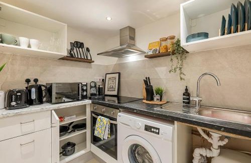 Harrow Road Apartment | Chic Hideaway in Little Venice