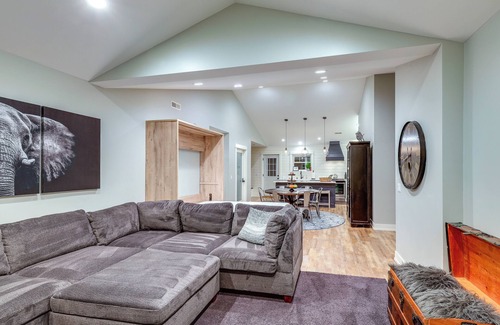 Holland House | Chic Hideaway w/Fire Pit < 2 Miles to Beach!