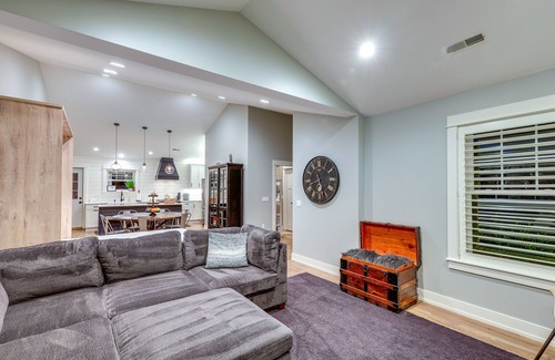 Holland House | Chic Hideaway w/Fire Pit < 2 Miles to Beach!