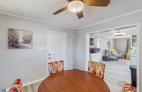Savannah House | Chic home nestled between Isle of Hope and Savannah family friendly