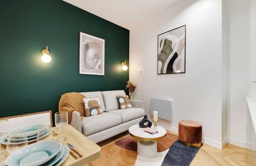 Palais-Royal Apartment | Chic hotel-1BR/4P In the heart of the Palais Royal