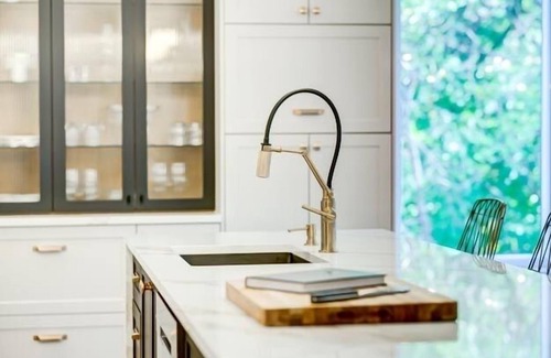 Orford Apartment | Chic Ibiza, SPA, Golf et Vélo, Foyer, Montagne