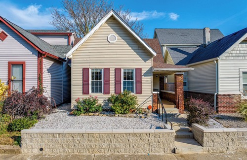 Downtown Indianapolis Cottage | Chic Indianapolis Home w/Patio < 2 Mi to Downtown
