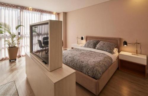 Antiguo Country Apartment | Chic Loft 701 Steps from El Virrey Park by LetoH