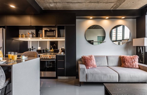 Shaughnessy Village Apartment | Chic Loft near McGill University