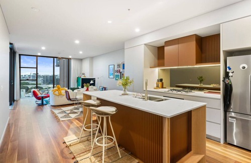 West End Apartment | Chic Luxe Retreat | Pool Private Balcony Skyview