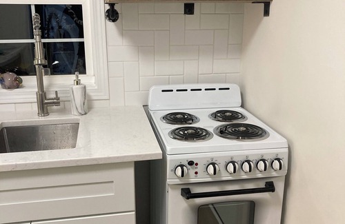 Danville Apartment | Chic luxury studio, Downtown Danville, Pets OK, Centre College & Bourbon Trail