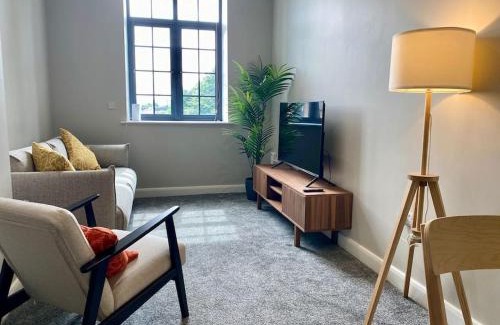 Halifax House | Chic Mill conversion beside Piece Hall & Eureka!