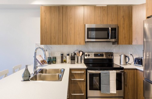 Courtenay House | Chic Modern Apartment