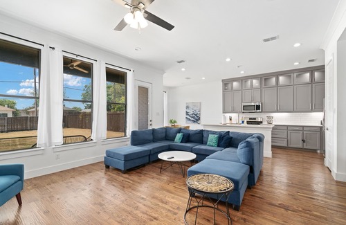 Cedar Crest House | Chic Modern New Build - Great For Large Families