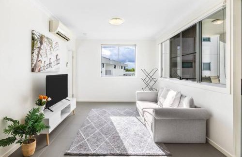 Kelvin Grove Apartment | Chic Modern Retreat 1BR Apt w pool Kelvin Grove