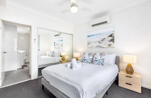 Kelvin Grove Apartment | Chic Modern Retreat 1BR Apt w pool Kelvin Grove