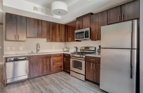 Mountain View Apartment | Chic Mountain View 1BR w/BBQ & Spa, nr Shops & Dining, by Blueground