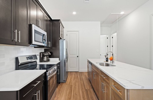 Downtown Memphis House | Chic new build 2BR/2BA near downtown Memphis