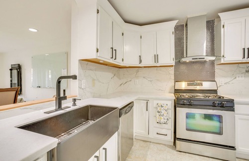 New Orleans House | Chic New Orleans Abode: 1 Mi to Lake Pontchartrain