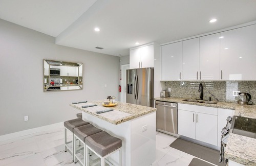 North Miami House | Chic North Miami House ~ 7 Mi to Hard Rock Stadium