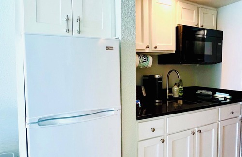 Myrtle Beach Resort | Chic Oceanfront Condo on 11th Floor w/Balcony & Kitchen, Sleeps 4, Resort Pools