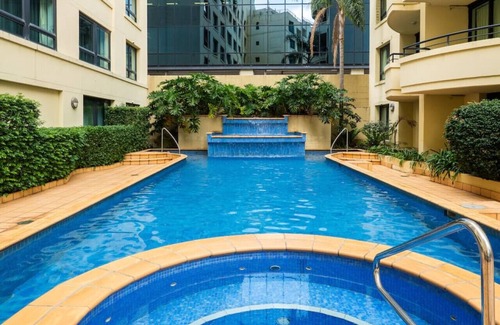 Parramatta Apartment | Chic one bedroom in Parramatta | Pool,Spa & Dining