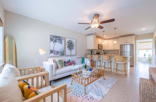 Sarasota Cottage | Chic Peaceful 3BD Cottage - Walk to Siesta!
