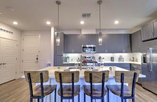 North Scottsdale Apartment | Chic, Relaxed, and Family-Ready G3021