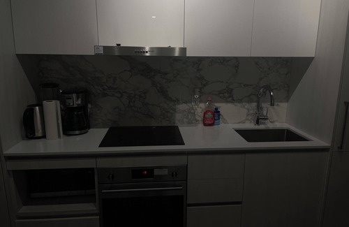 Vaughan Apartment | "Chic Retreat: Pet & Smoke-Friendly, Balcony Views, Prime Location!"