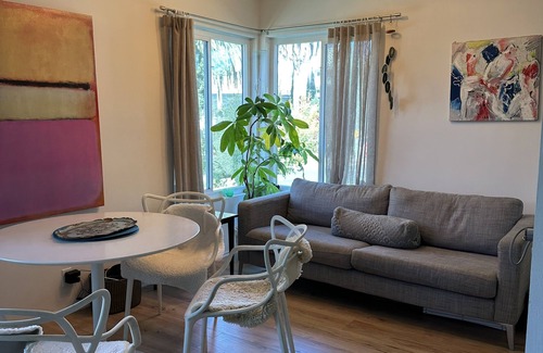 Del Rey Apartment | Chic retro apartment 5 min from LAX airport 7 min to the beach