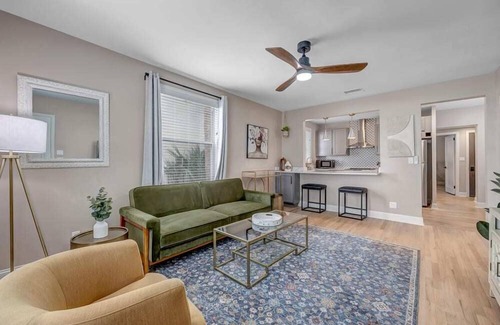 Southbank Apartment | Chic Riverfront Apartment in Downtown San Marco