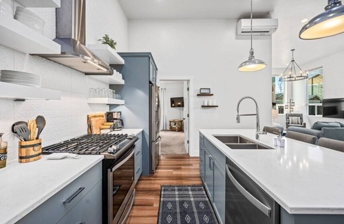 Coeur d'Alene House | Chic Riverstone Escape: Hot Tub with EV Charger