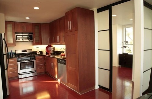 Sunset Park House | Chic Serenity in the Heart of Santa Monica - Walking Distance to the Beach