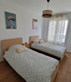 Zone d'amenagement concerte des Docks Apartment | Chic & Spacious 3-Bedroom with balcony