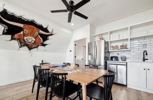 New Braunfels Ski Chalet | Chic Spacious A-Frame Ideal for a Relaxing Getaway in Texas