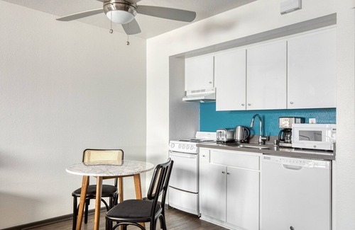 Studio City Apartment | Chic Studio City Studio w/Gym, Pool & W/D, near TJ & WF, by Blueground