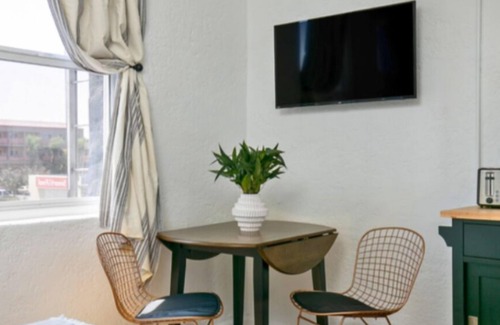 Rampart Village Apartment | Chic Studio Perfect for 2! Near DTLA!