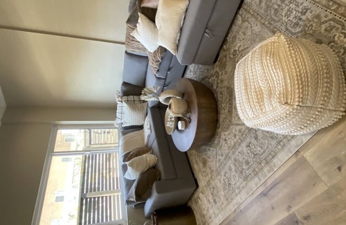 Hillcrest Cottage | Chic stylish home minutes away from everything in hillcrest