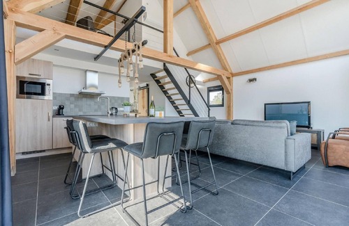 Baarle-Nassau House | Chic Thatched-Roof Stay